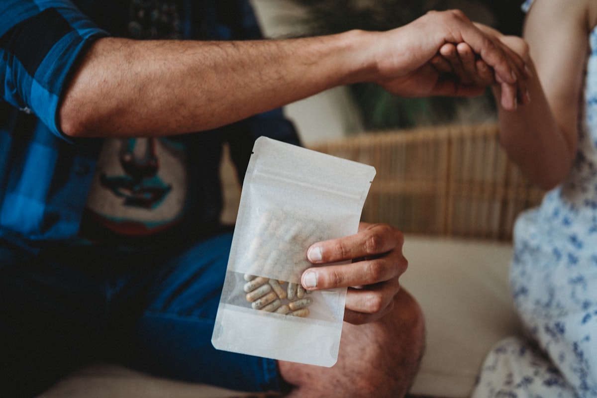 Joint support complex capsules